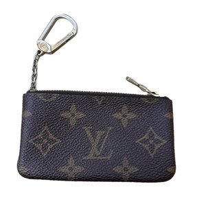MilkHoney Collection Louis Vuitton Key Cles
